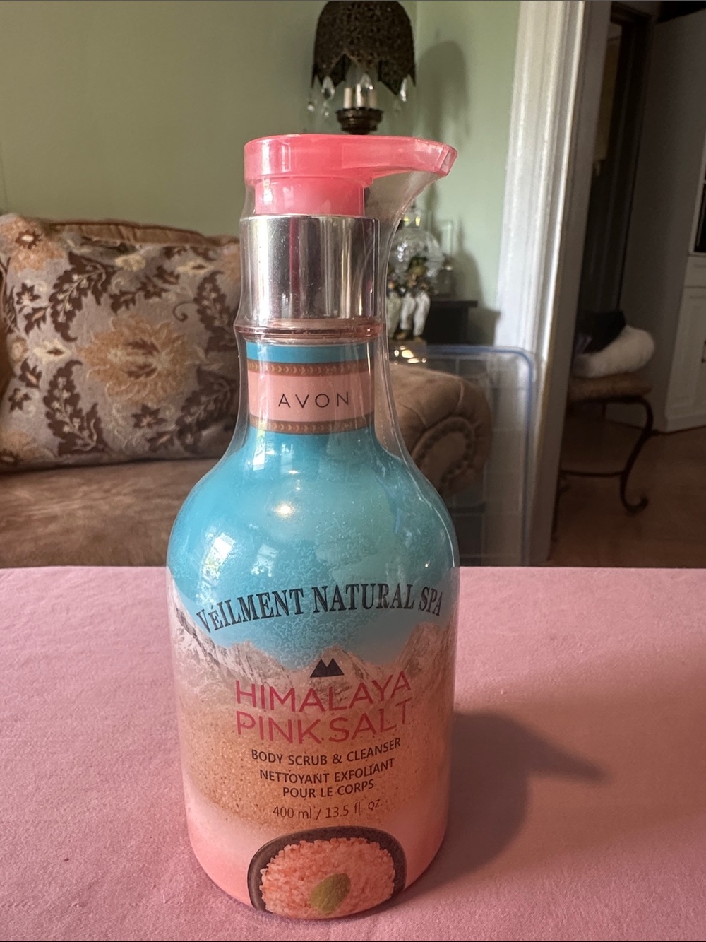 Avon Himalaya Pink Salt Body Scrub & Cleanser - Pink & Blue